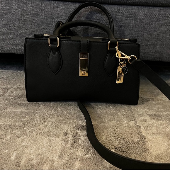 Brand New Black Guess Purse - Picture 1 of 4